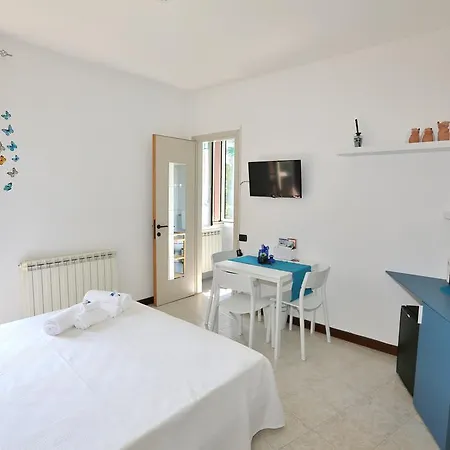 Guest house Molly Cannero Riviera